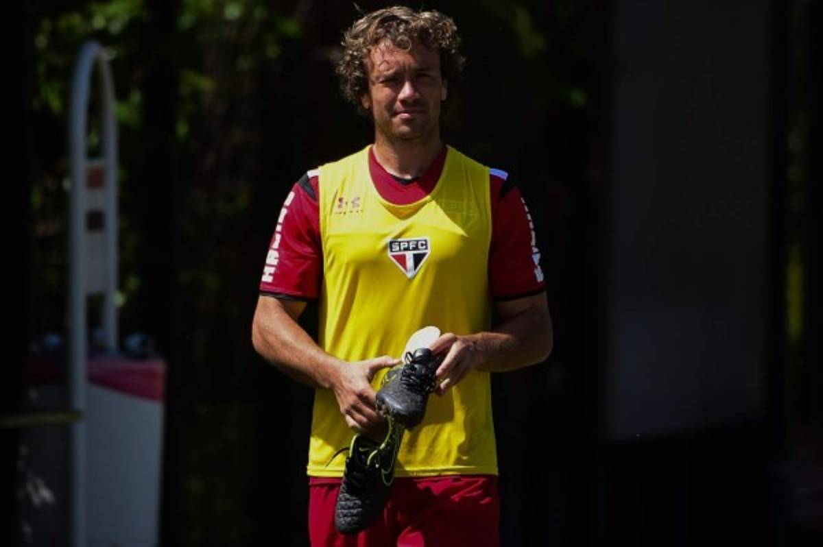 Tres hondureños entre los futbolistas que tienen apodo femenino