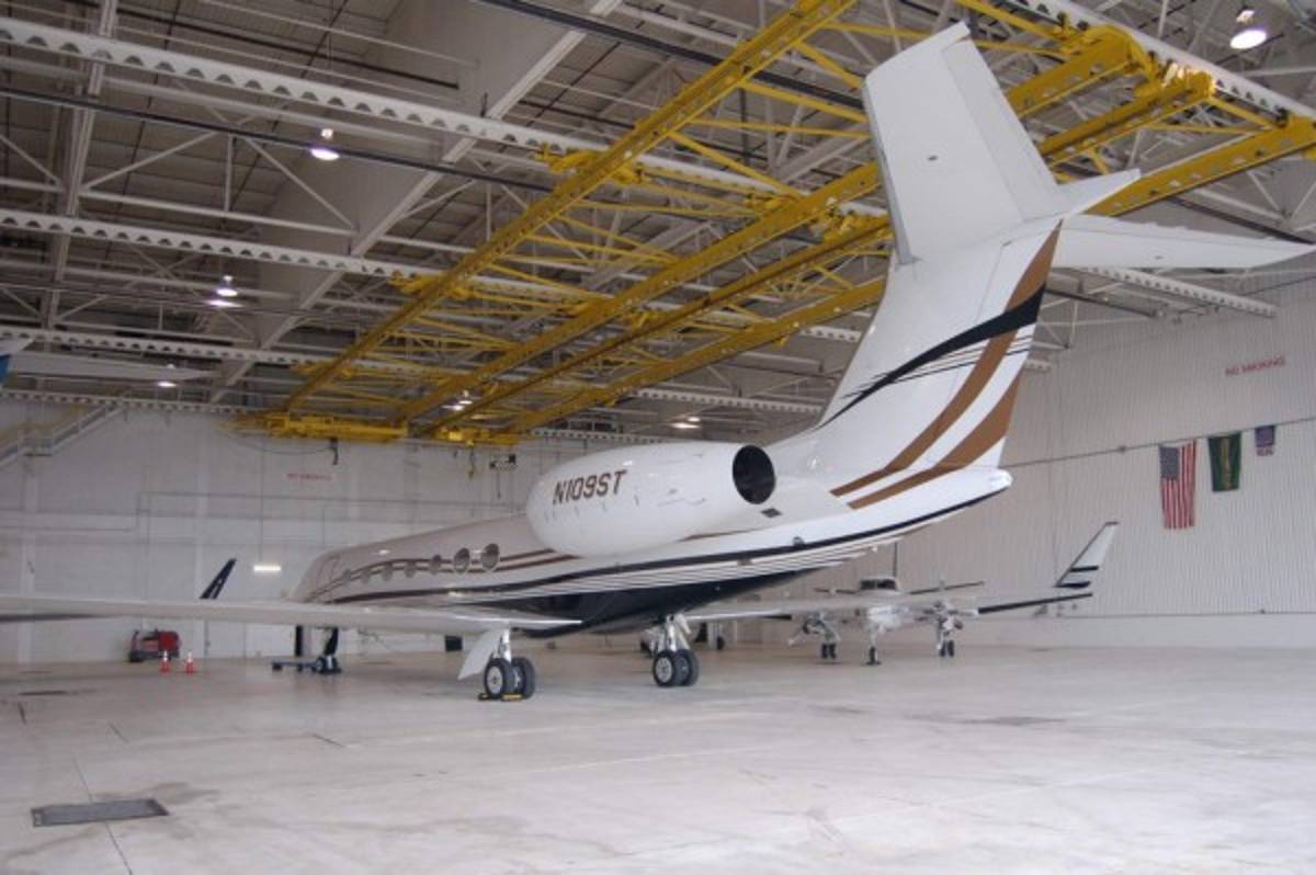 Cash Luna: Conoce sus increíbles lujos y su mega iglesia de $45 millones