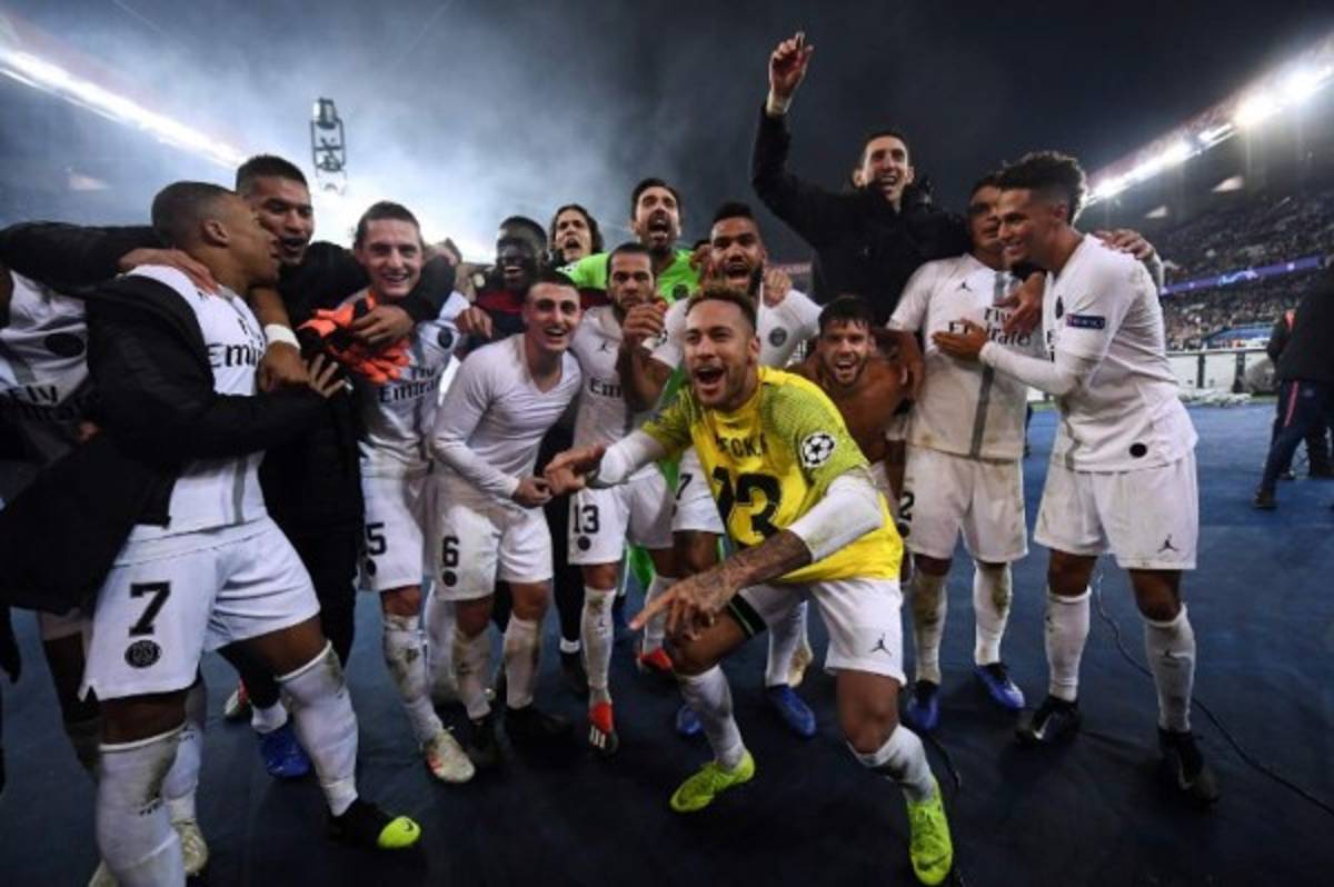 EN FOTOS: La exhibición de Neymar frente a celebridades en Champions