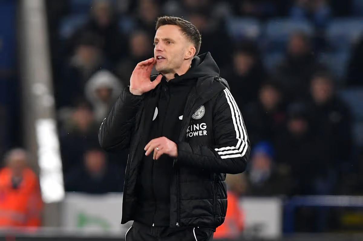 De ser un campeón épico en Premier a un calvario impensado: el motivo por el que le quitaron puntos y están sin DT