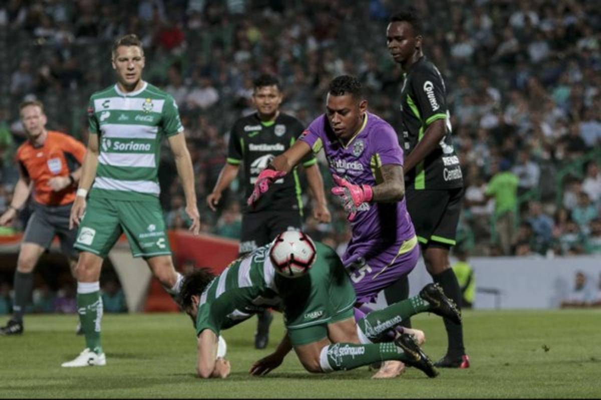 Noche de espanto en Torreón: Las tristes fotos que deja el Santos-Marathón en Champions