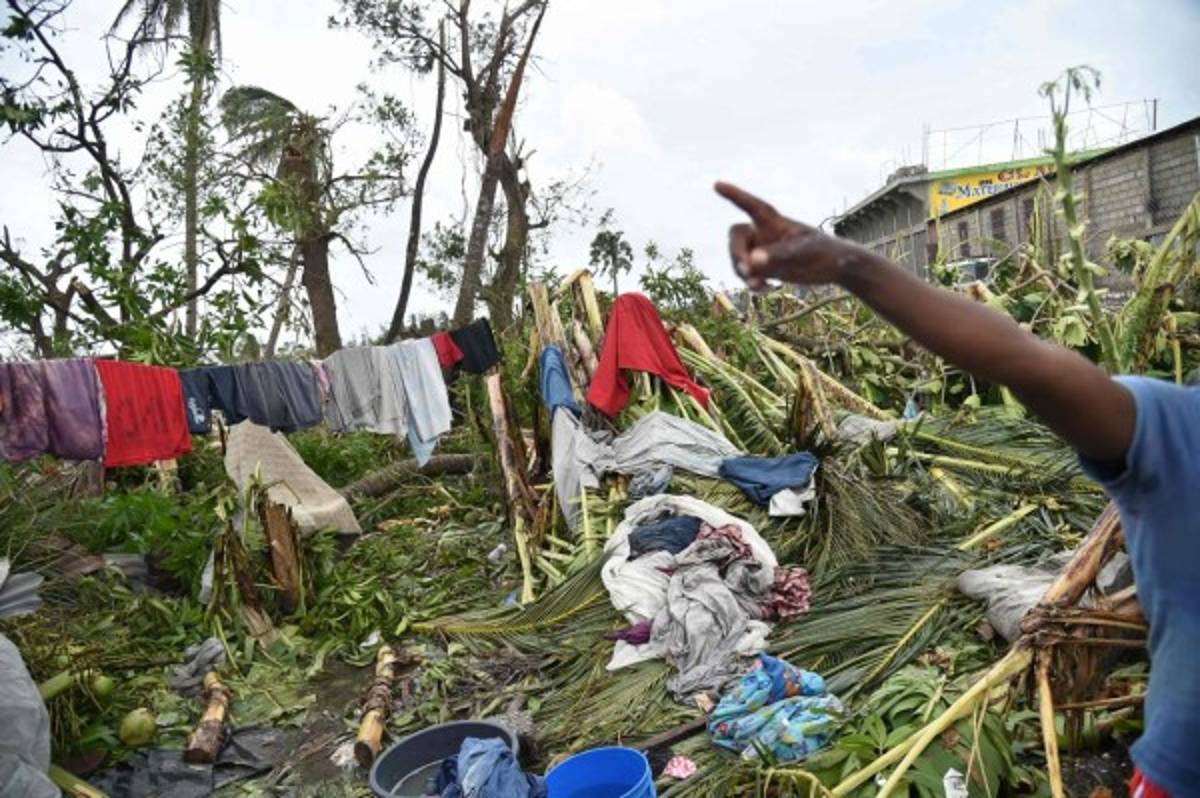 EN FOTOS: El desastre, dolor y muerte que dejó Matthew por Haití