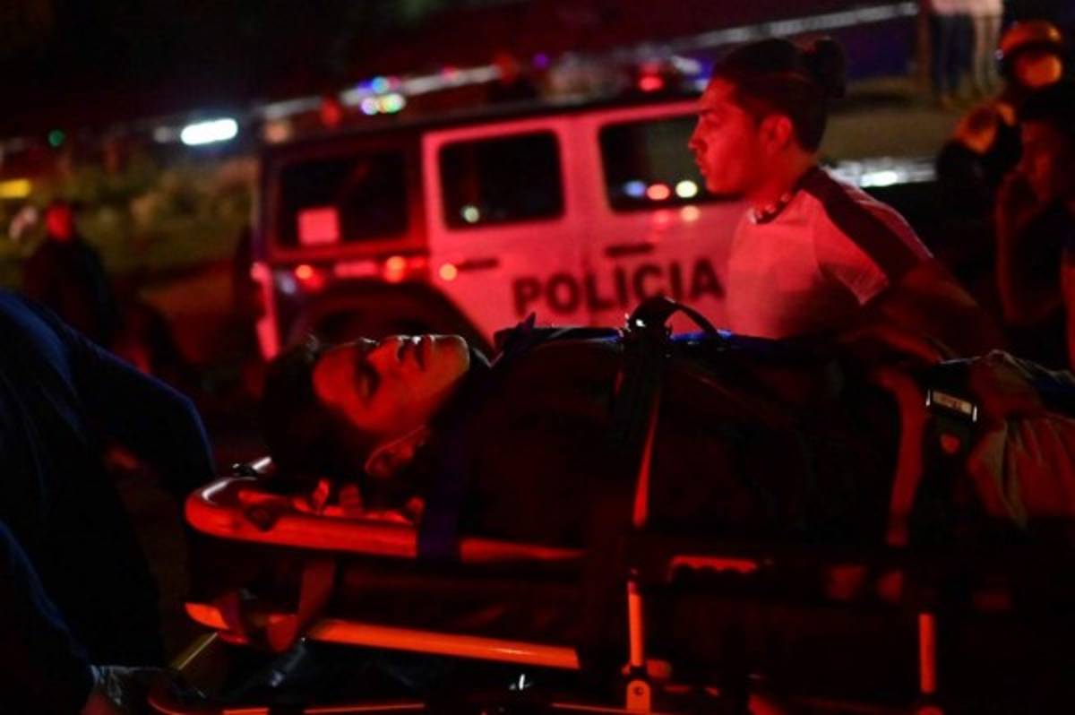Horror en México: las dramáticas imágenes del terrible accidente de tren que deja más de 20 muertos