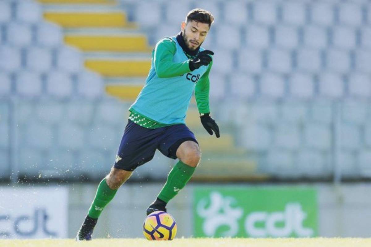 RUMORES Y FICHAJES: Un salvadoreño en el Dortmund; 'Fito' llegaría a Honduras y Lombardi es noticia