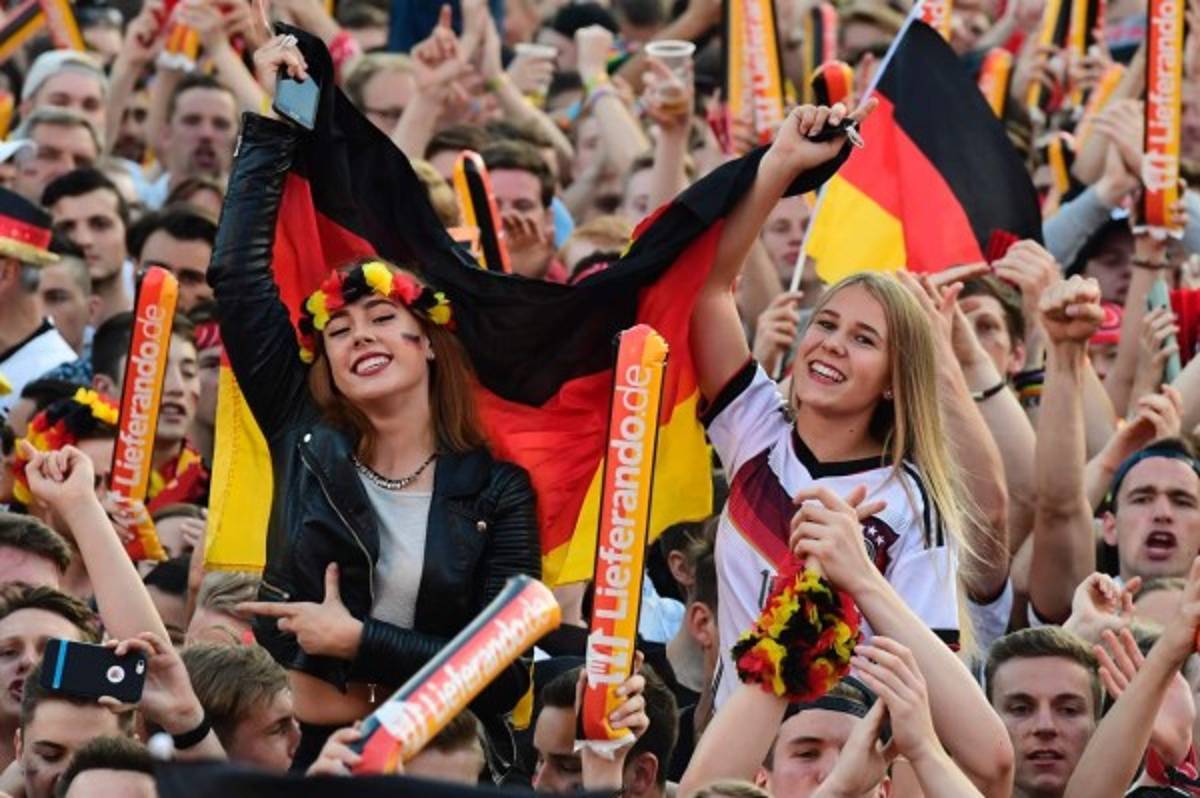 Fotos: La sensualidad en su máximo esplendor en el Francia-Alemania