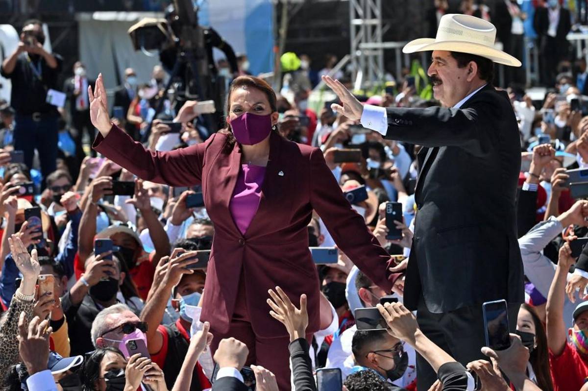 Va con todas sus fuerzas: las promesas de Xiomara Castro tras convertirse en la primera Presidenta de Honduras