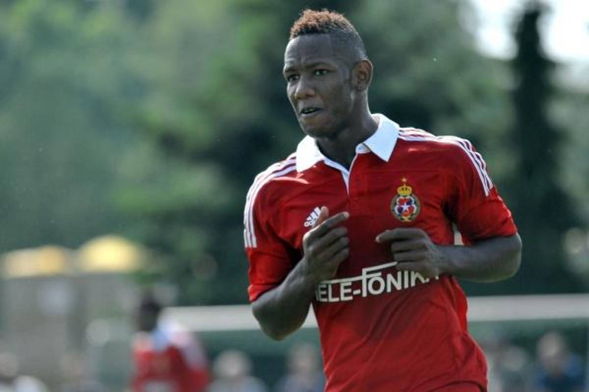 Legionario ficha en Irlanda del Norte: ¡Otros hondureños que jugaron en ligas poco tradicionales de Europa!