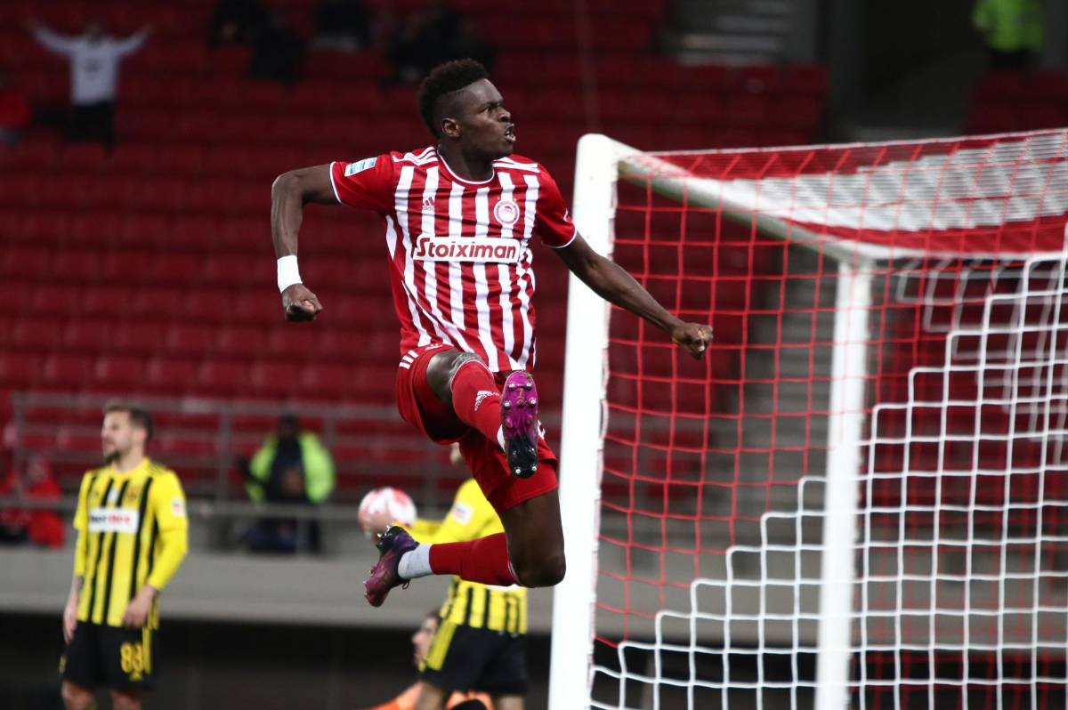 Aris Salónica de Luis Palma cae ante Olympiacos en la primera ronda de los playoffs en Grecia
