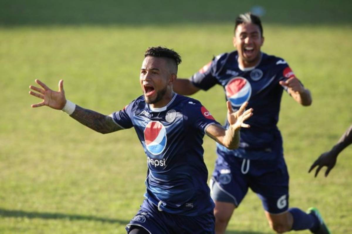 A dos años de su muerte: Las mejores fotos de Santiago Vergara con Motagua