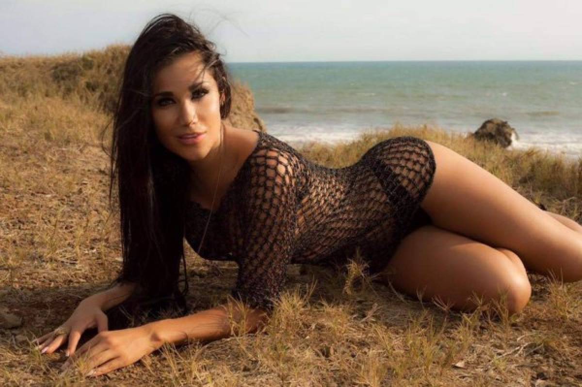 Melissa Mora, la tica que encendió las redes con su sexy apoyo a Costa Rica