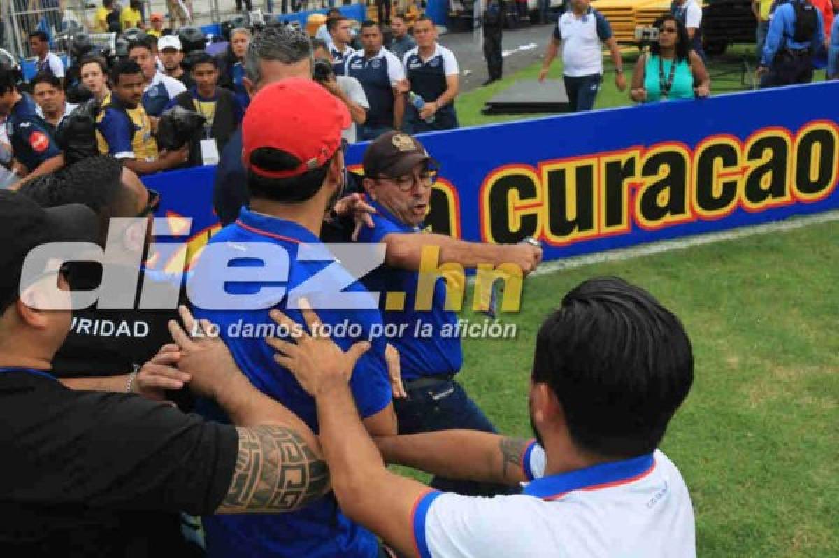 FOTOS: Golpes entre Diego Vázquez y Osman Madrid en el zafarrancho de la Gran Final entre Olimpia y Motagua