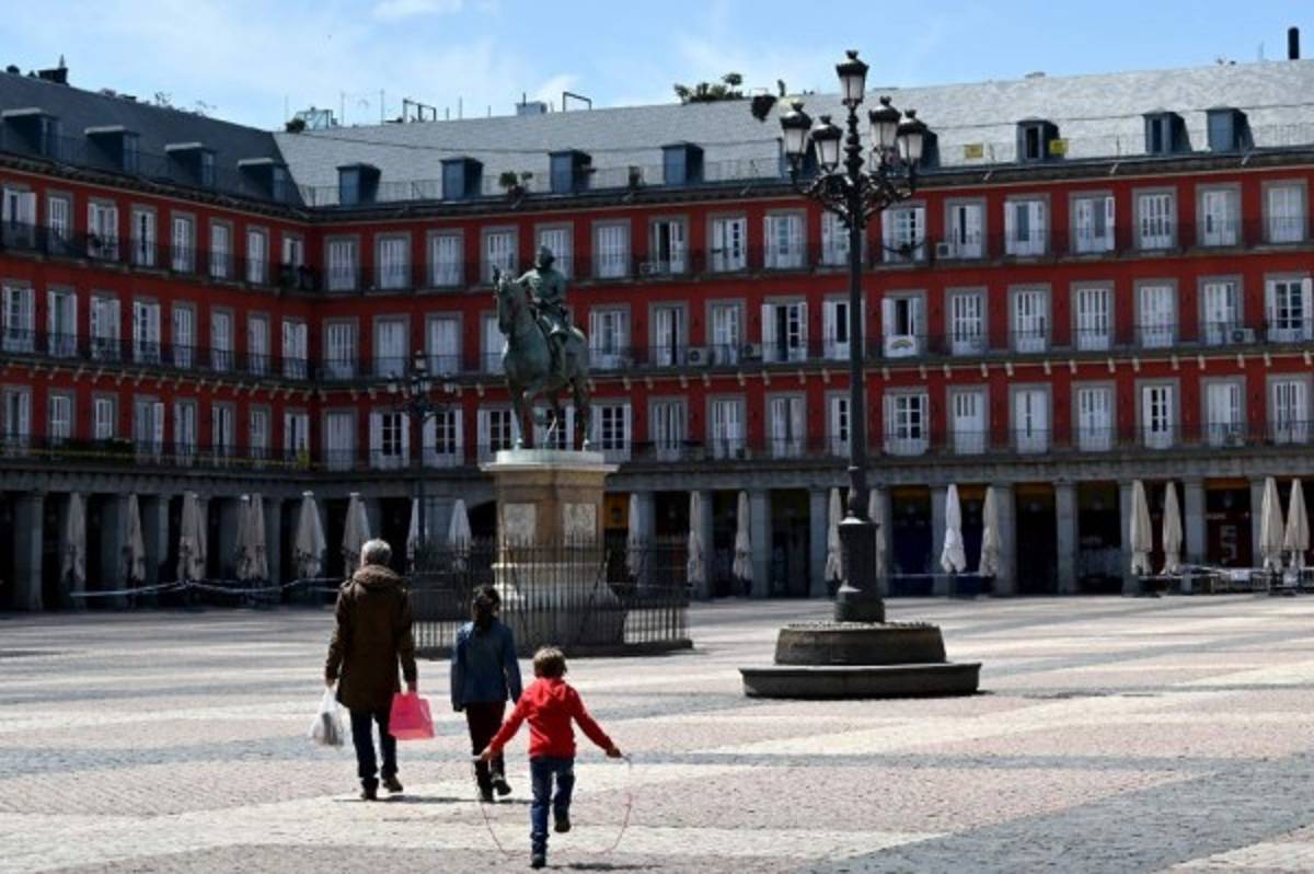 Los niños de España volvieron a salir a las calles tras cuarentena por covid-19