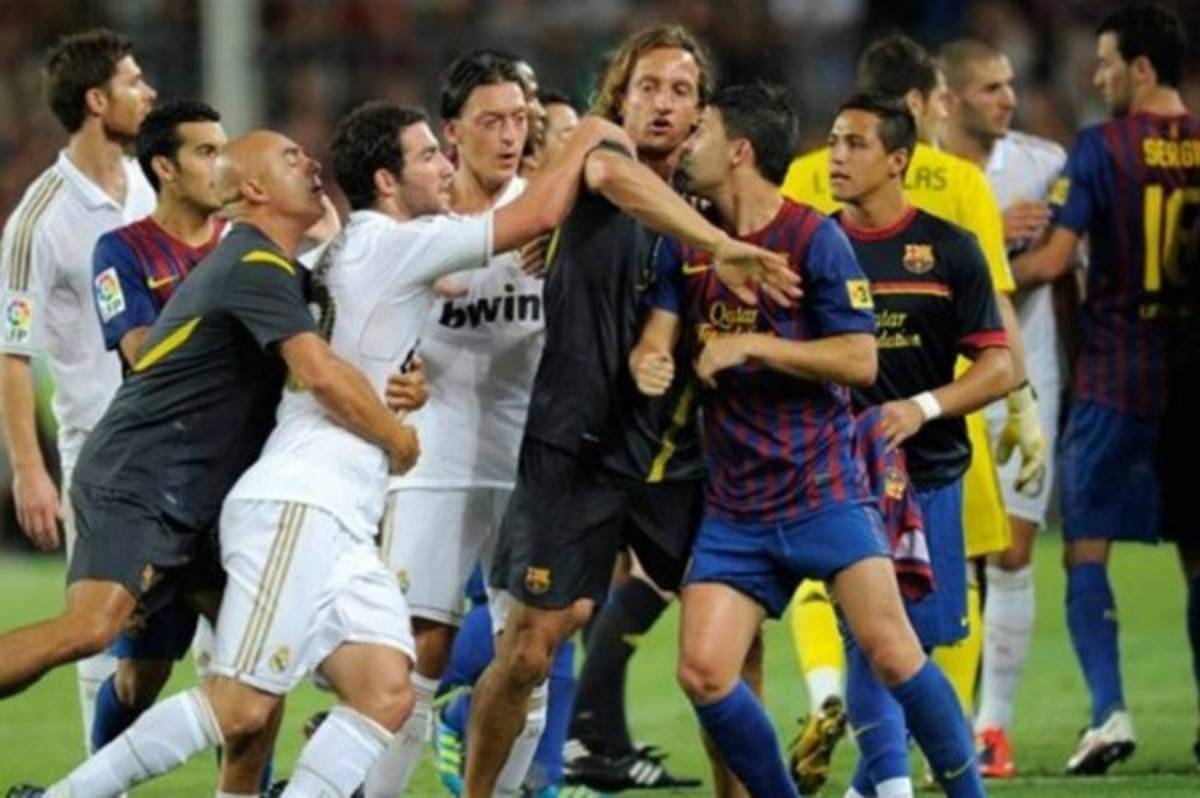 IMAGENES IMBORRABLES DEL CLÁSICO BARCELONA-REAL MADRID