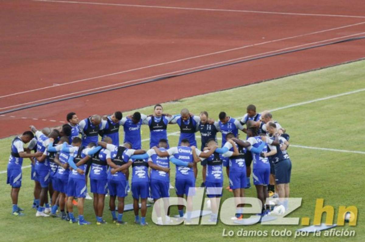 Así fue el entrenamiento de Honduras: Los tenis 'Air Jordan' de Elis, Arnold se entrena y Coito se luce