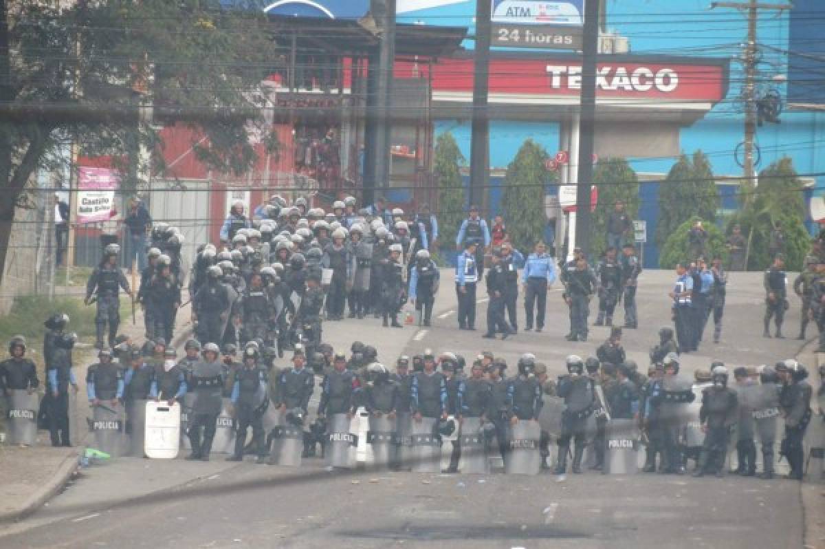 INFORME ESPECIAL: Saqueos de tiendas y caos en las protestas en Honduras