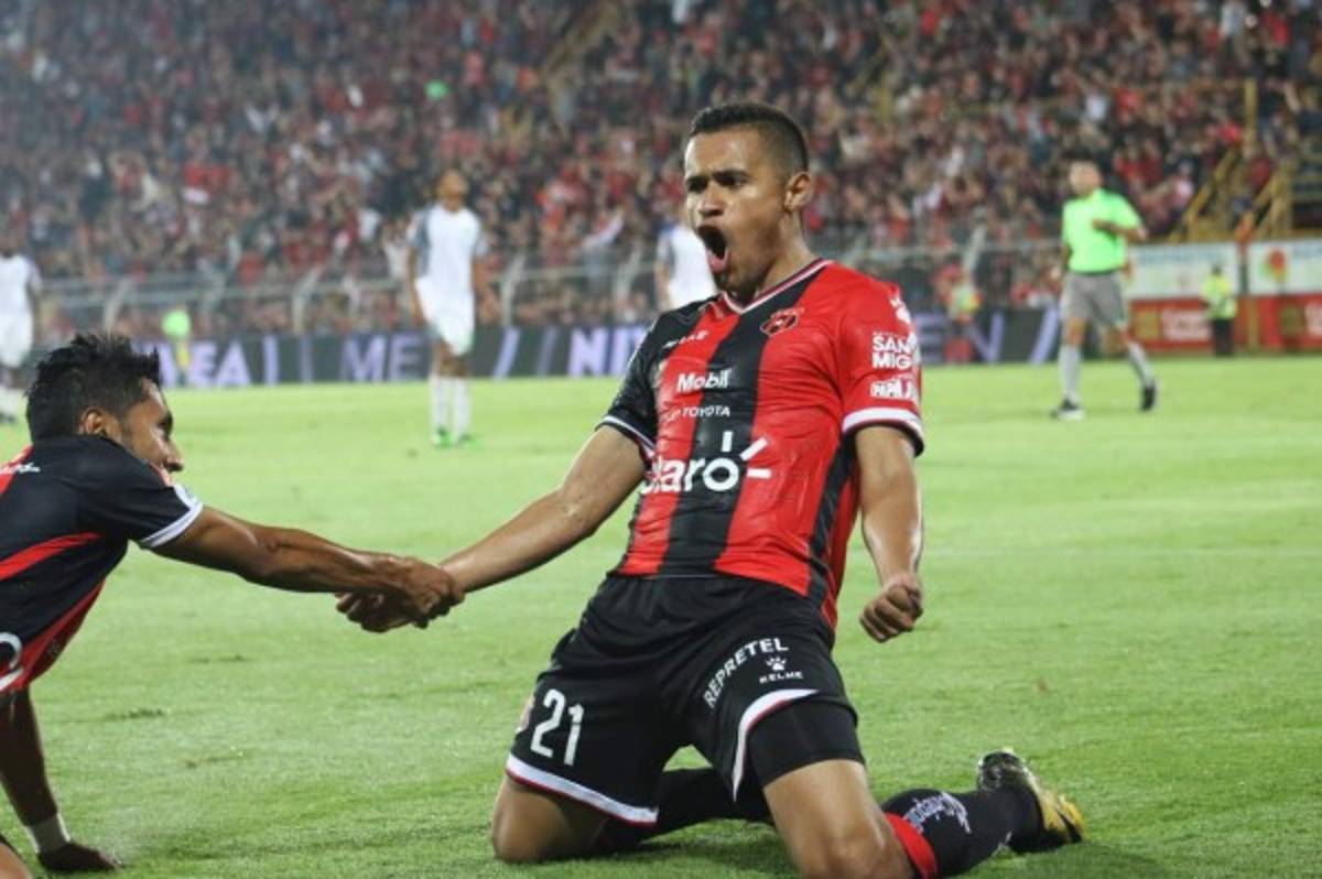 Fichajes Centroamérica: Barrida en Alajuelense, otro hondureño a Costa Rica y Guastatoya con primera alta