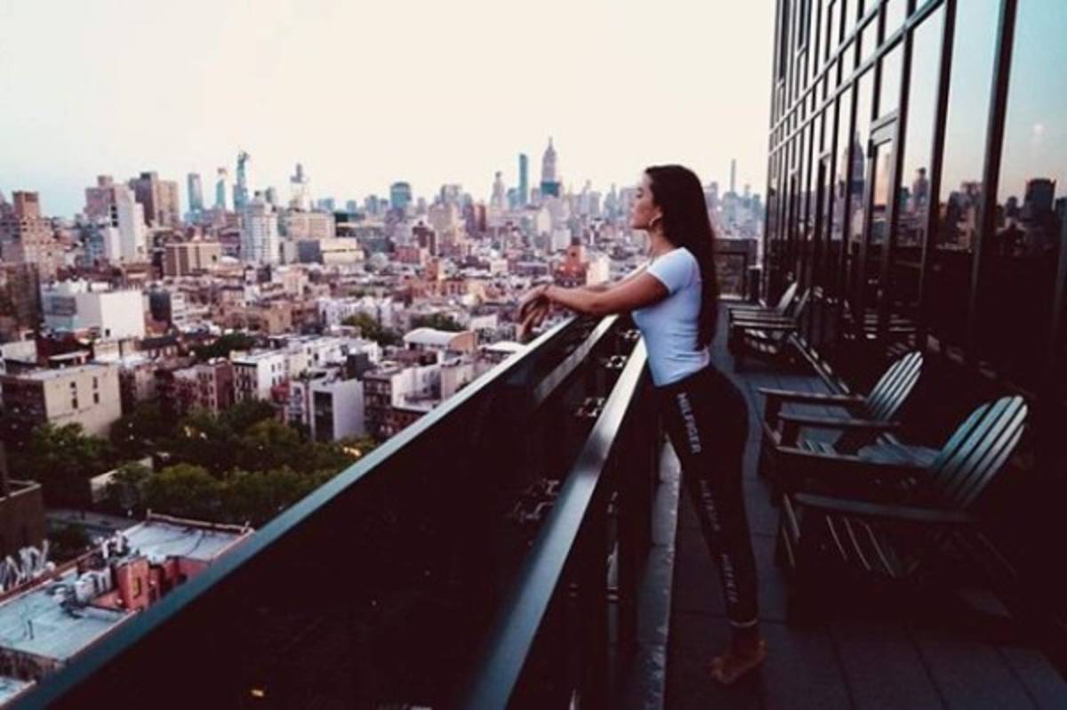 ¡Una belleza! La estudiante de arquitectura que va a consolar a un Asensio destrozado