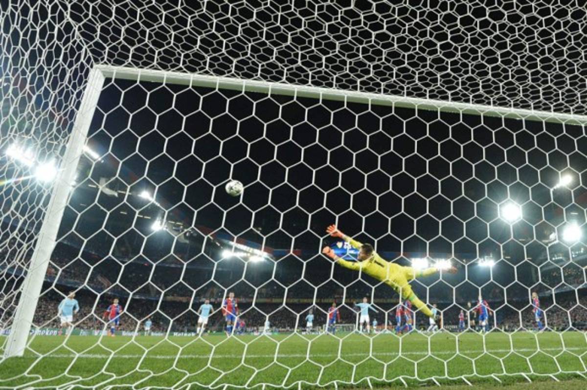 NO VISTE EN TV: El lamento de Higuaín, gran gesto de Guardiola y el abrazo en Basilea