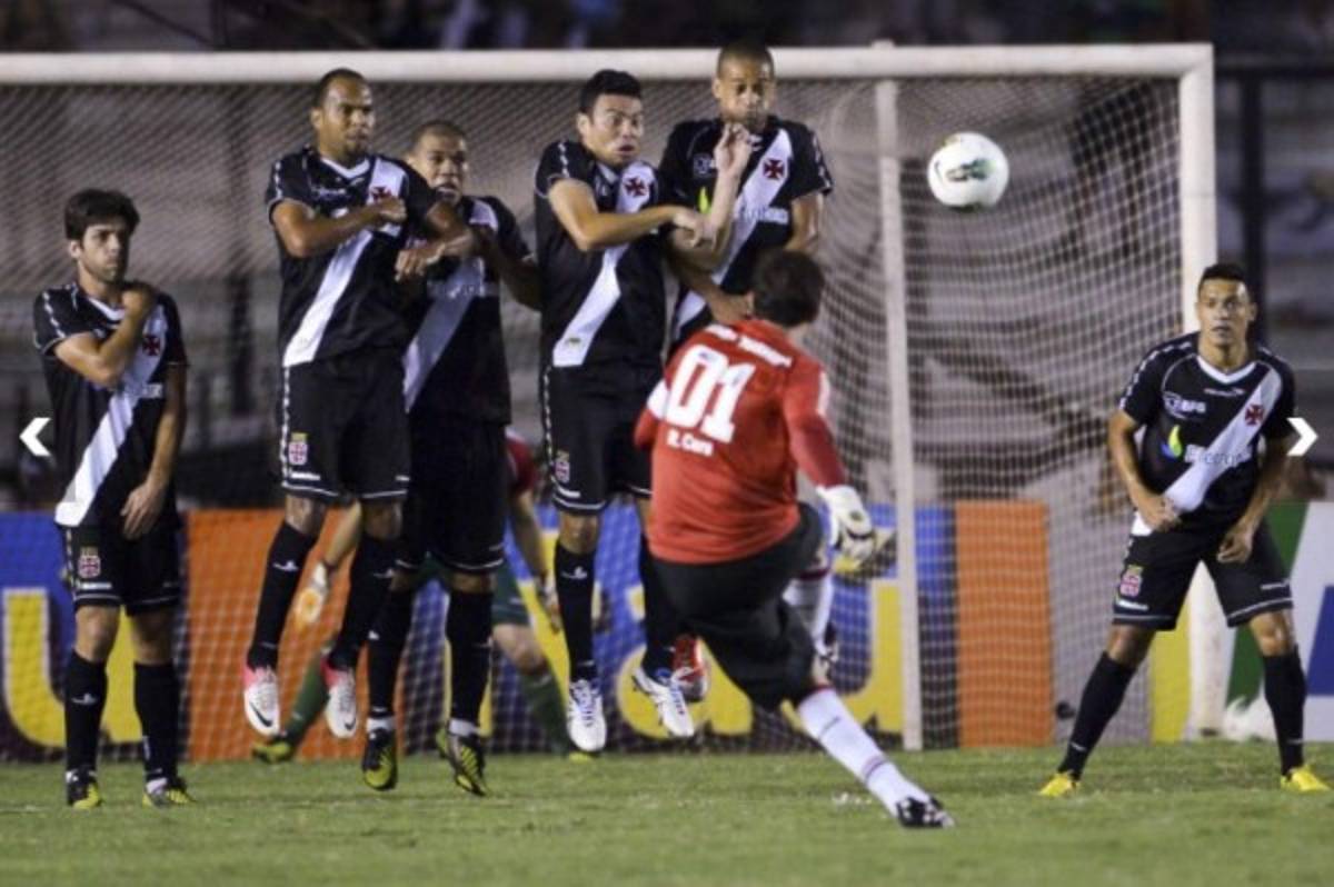 Messi y los otros dorsales extraños en el fútbol: Un centrocampista top utilizó el número 1