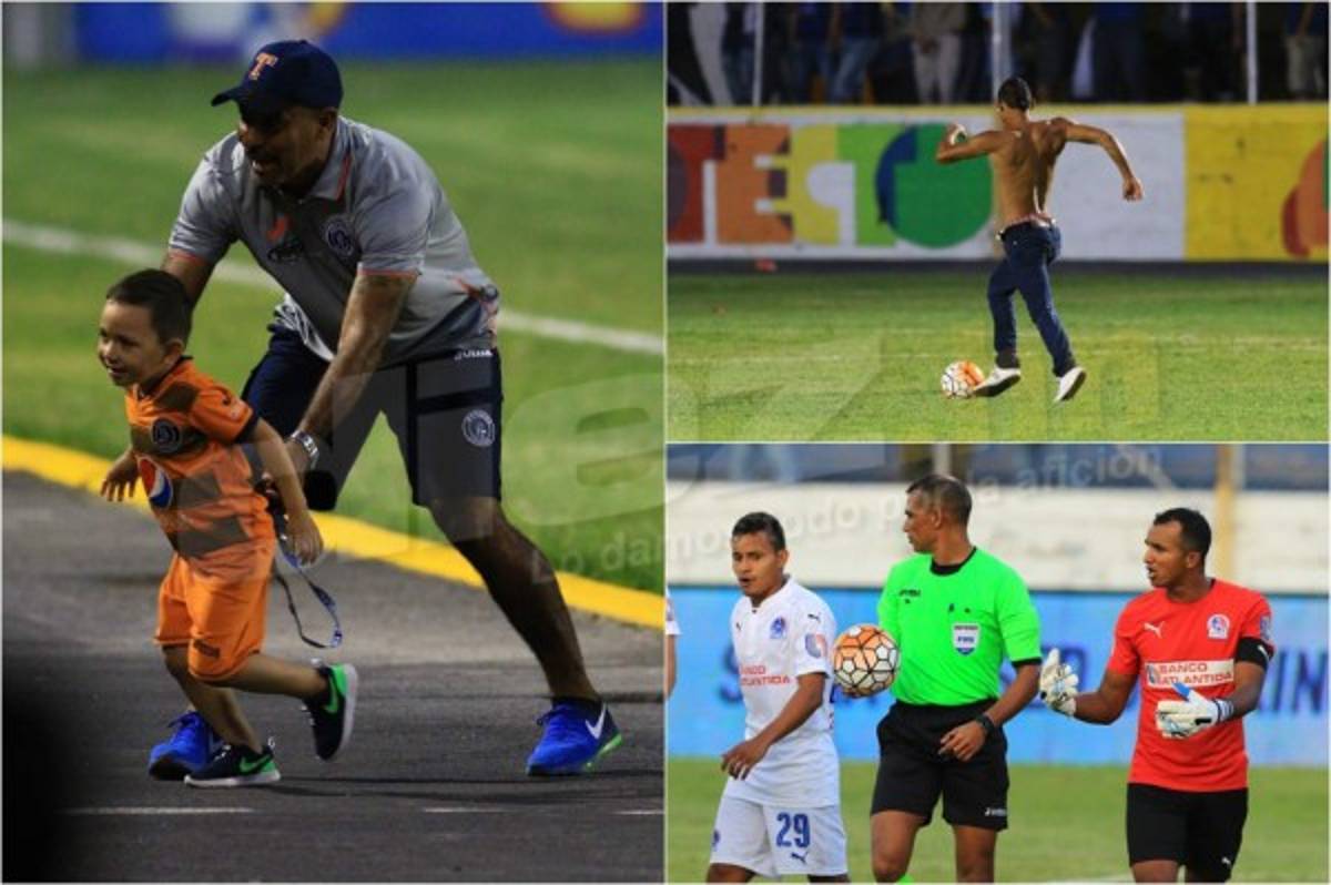 Los árbitros, el niño y el fanático que bajó de las gradas a meter un gol