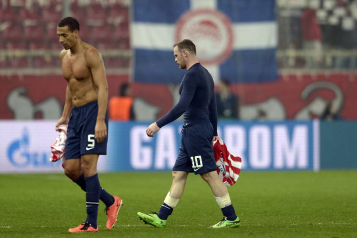 Olympiacos gana 2-0 y deja en coma al Manchester United