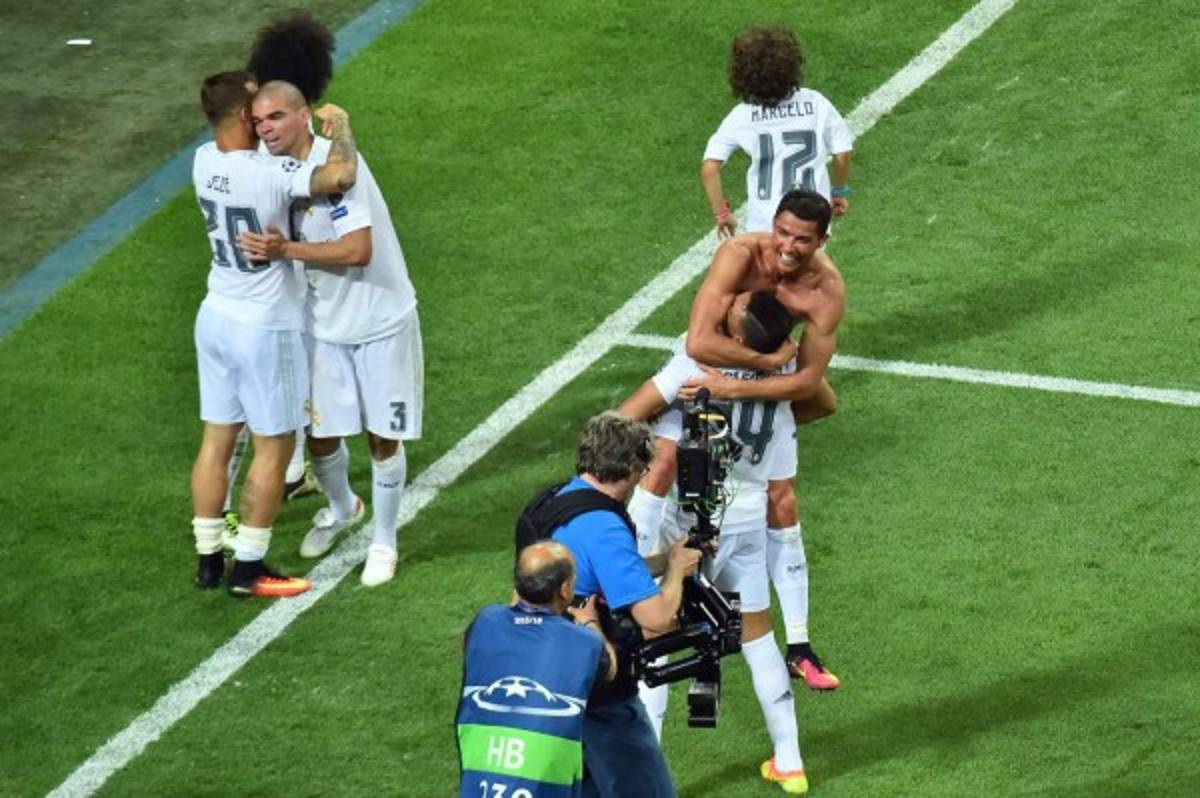La eufórica celebración del Real Madrid tras ganar la Undécima Champions League