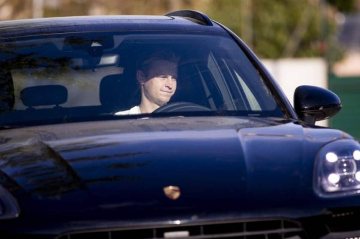 Autos sucios y nuevos 'looks': Así fue el regreso al trabajo de Messi y los futbolistas del Barcelona   