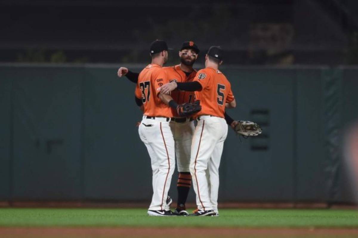 Inolvidable: Así vivió el hondureño Mauricio Dubón su primera victoria con los Gigantes