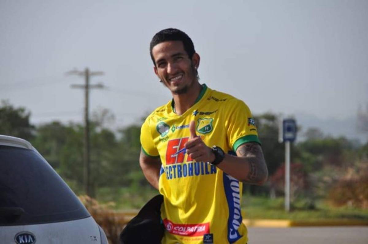 Fichajes Ascenso: Futbolista del Delicias FC jugará en Asia, Pinares y Real Juventud hacen barrida