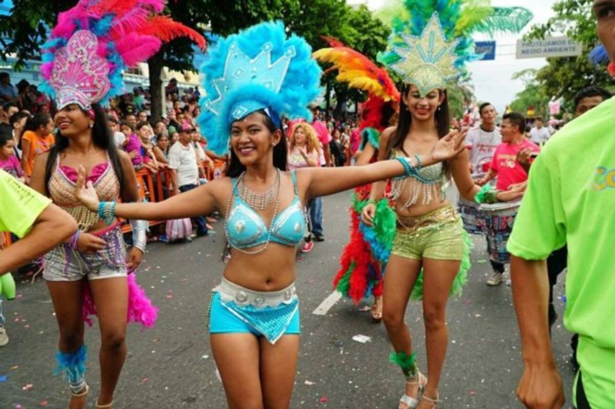 ¡Bellísimas! Las lindas chicas que se robaron las miradas en el carnaval de SPS