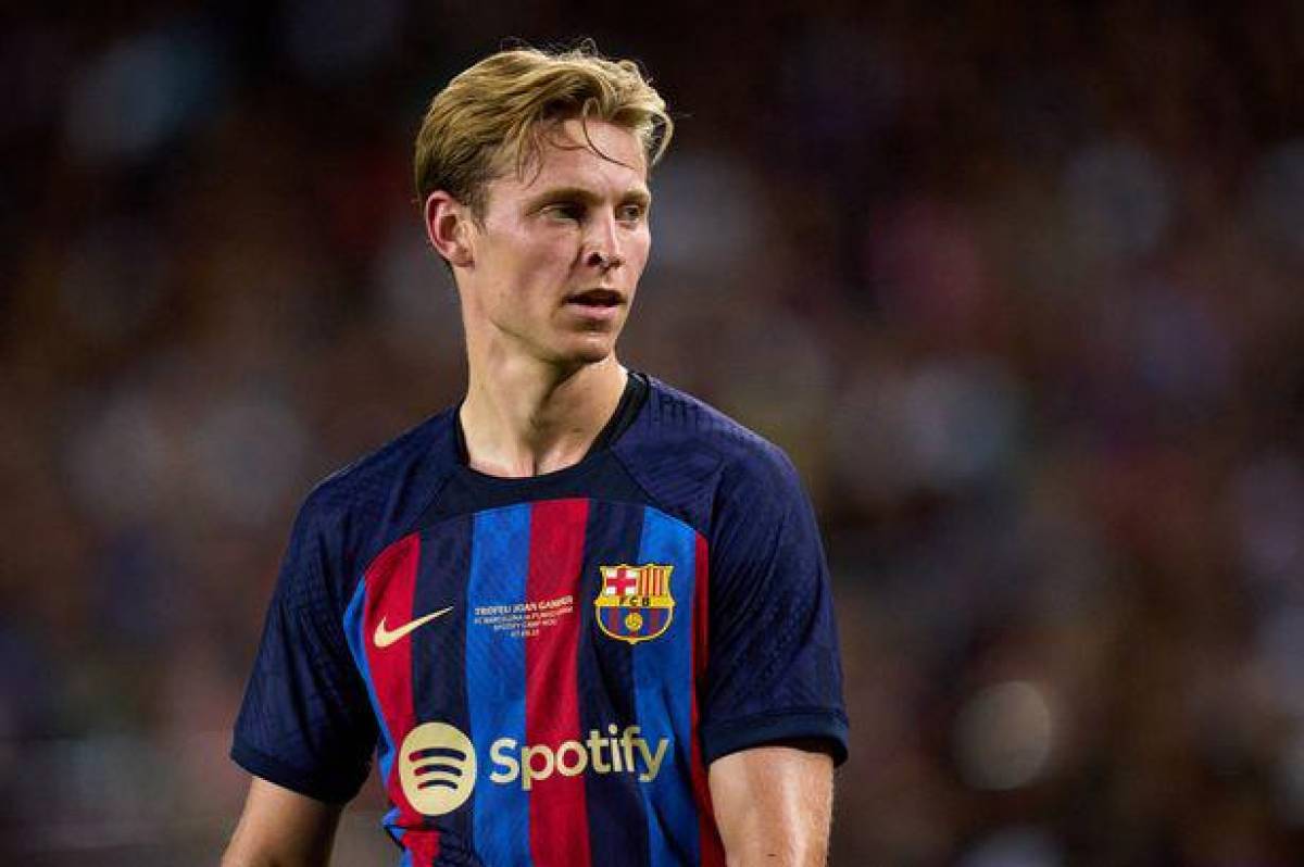 El entrenador del Barcelona, Xavi Hernández, dejó claro que él cuenta con Frenkie de Jong, aunque reconoció que no sabe “lo que pasará hasta el 31 de agosto”.