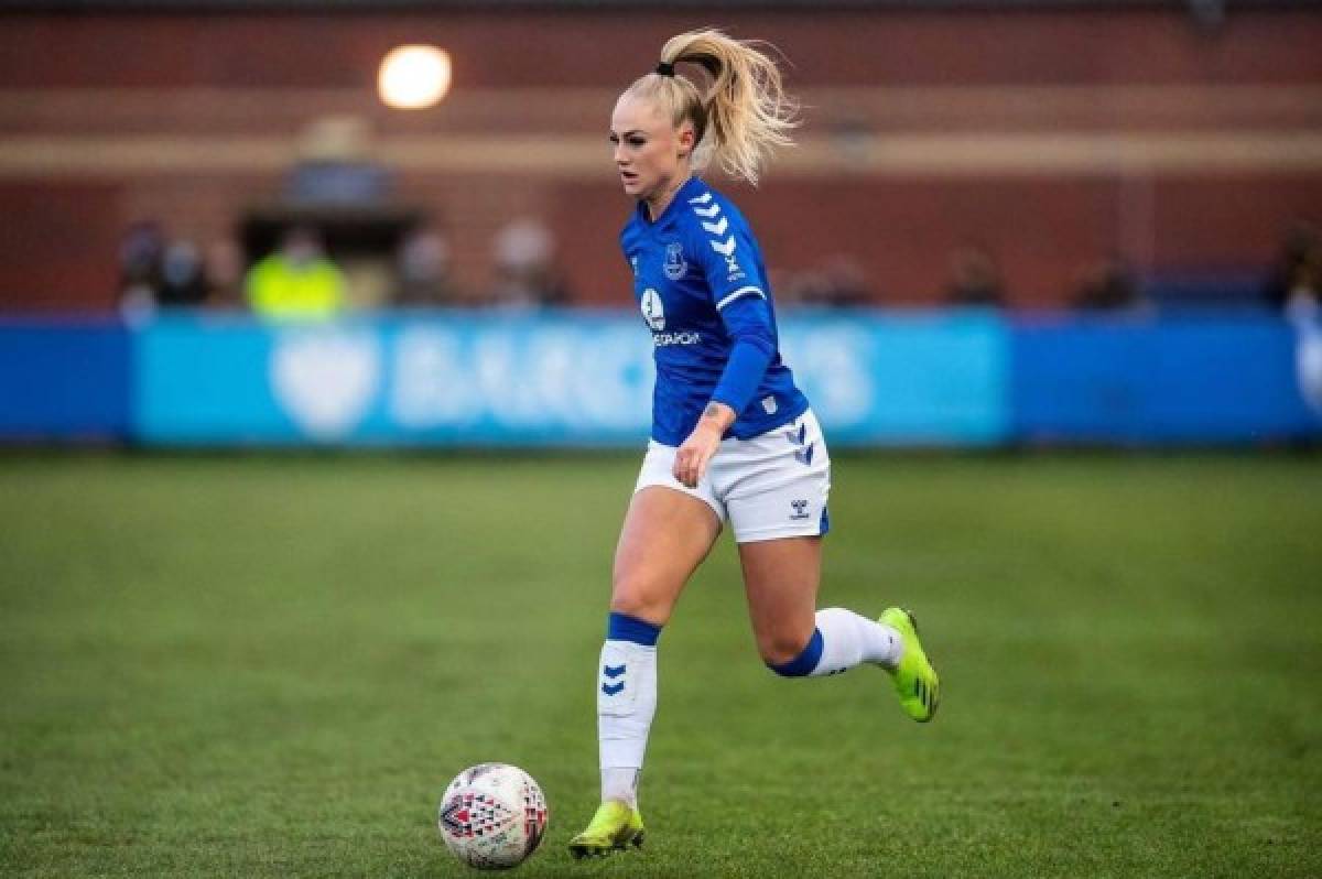 Alisha Lehmann, la nueva crack del Everton femenino que cautivó a James... ¡pero hay un detalle!