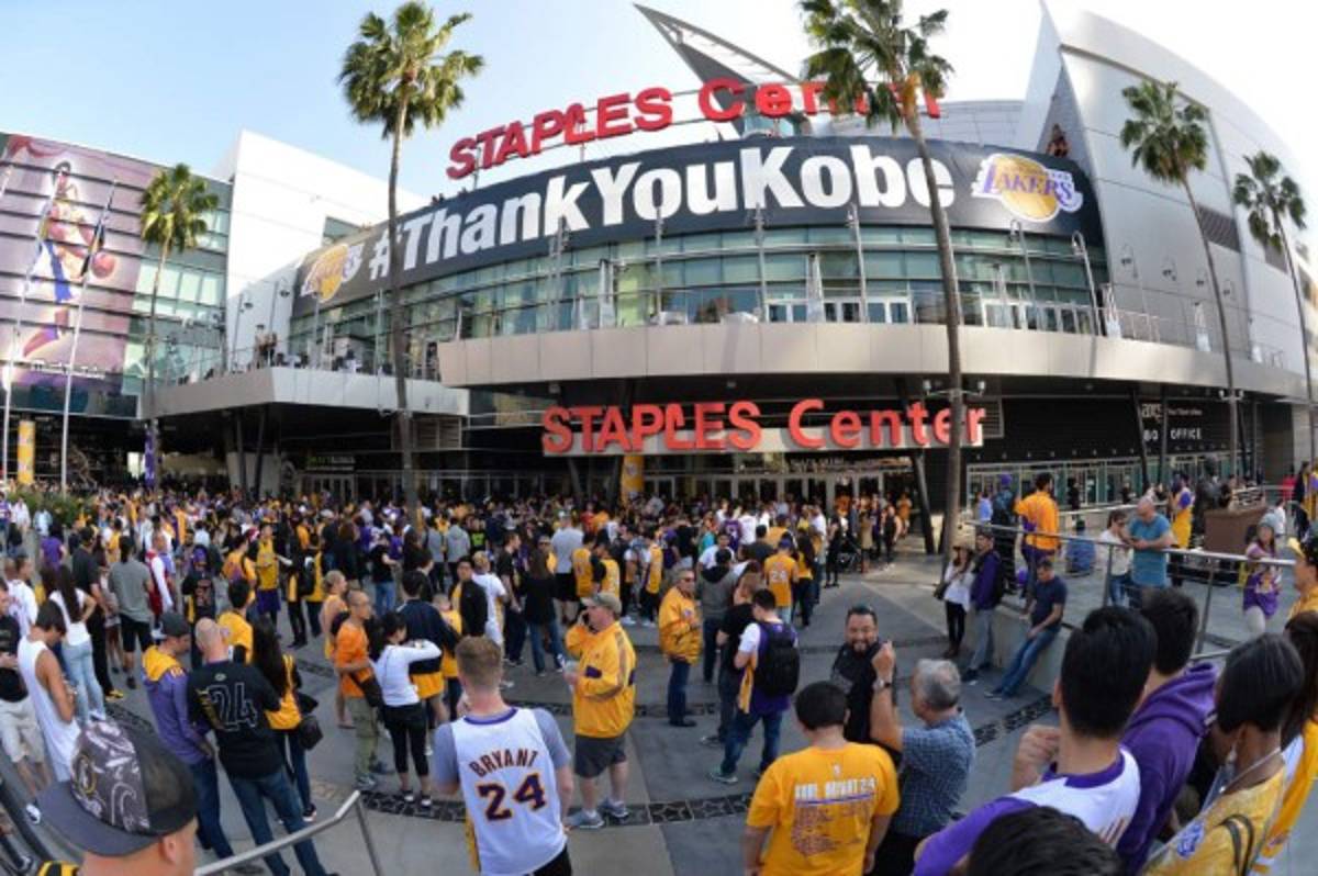 Así está el ambiente en el partido de despedida de Kobe Bryant