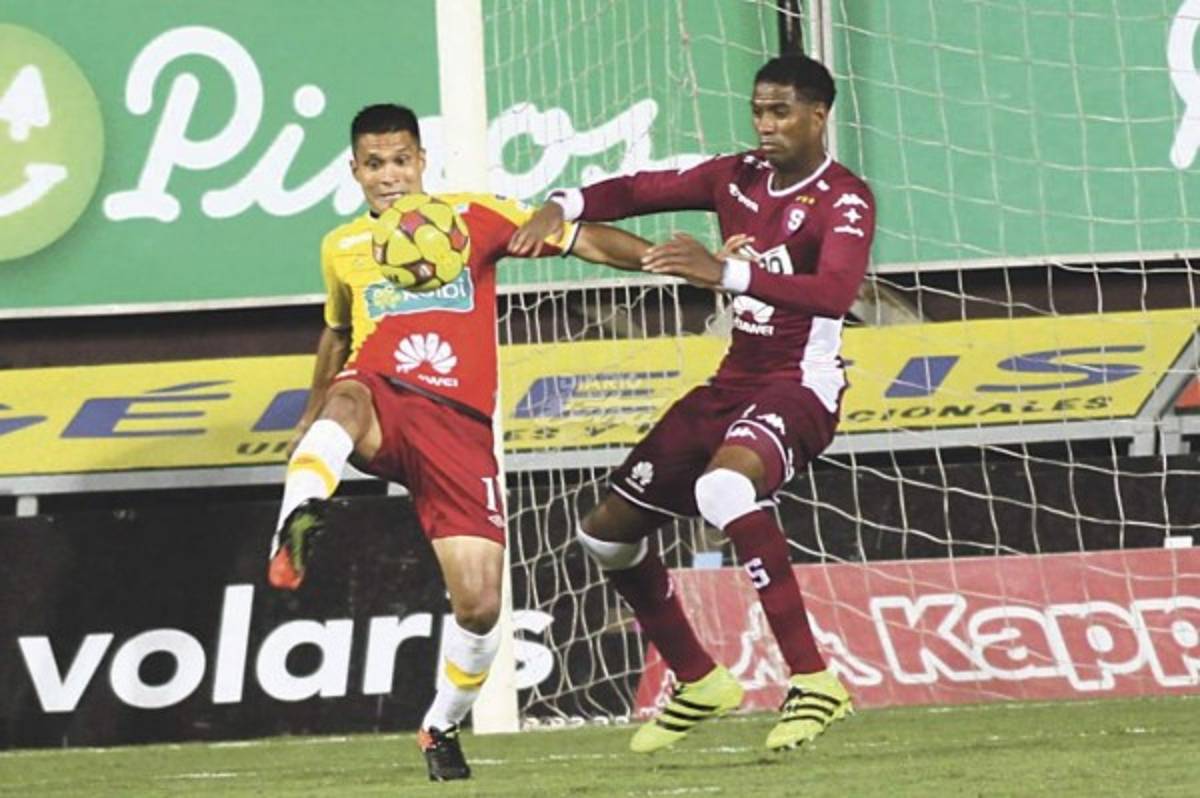 RUMORES Y FICHAJES: Un salvadoreño en el Dortmund; 'Fito' llegaría a Honduras y Lombardi es noticia