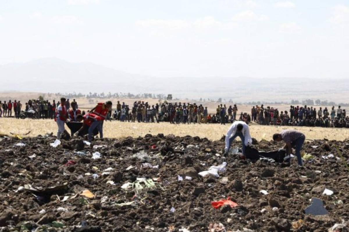 Desgarradoras imágenes: Cae avión de Ethiopian Airlines y mueren todos sus pasajeros