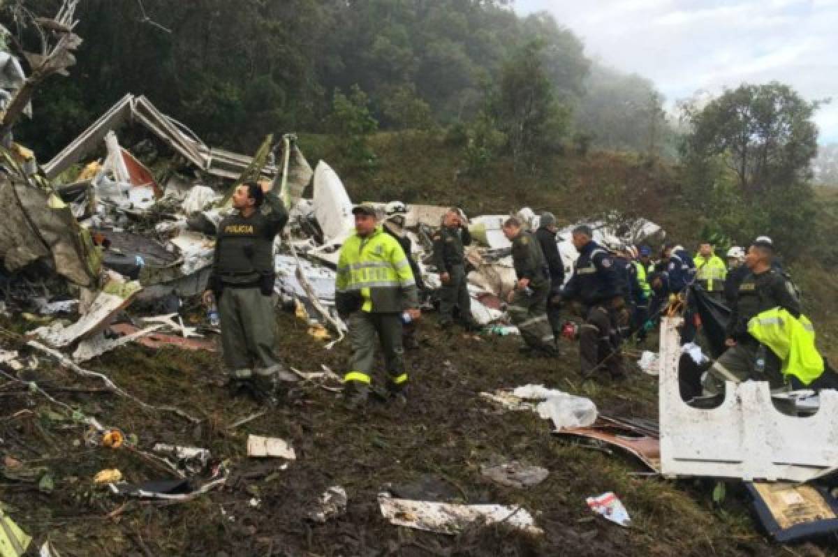 Terribles fotos del avión que se estrella con el club Chapecoense