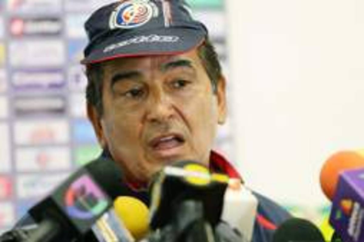 Pinto: 'La Copa Oro no es para mirar jugadores, es para competir'.