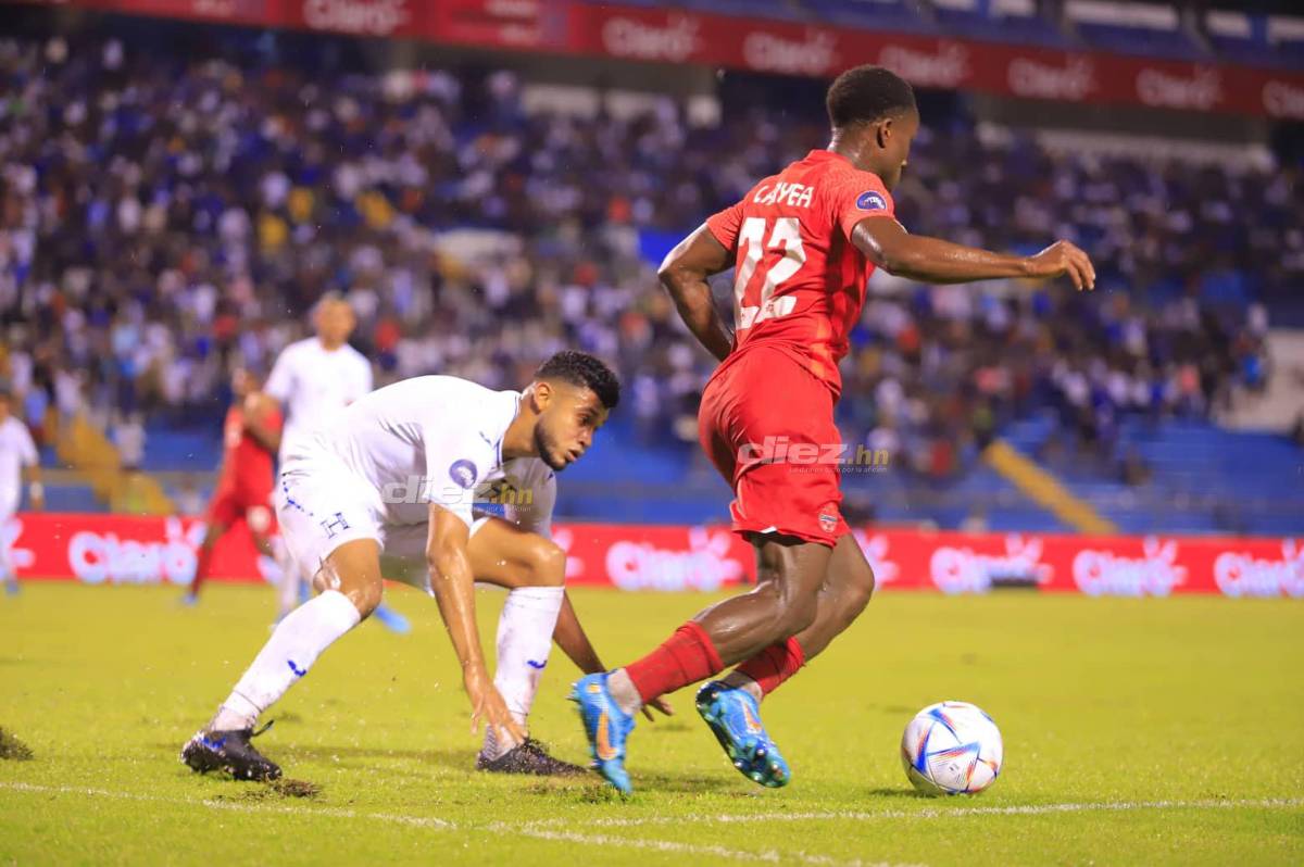 Júbilo en el Olímpico: Aficionados invaden la cancha en medio del triunfo de Honduras sobre Canadá en Liga de Naciones