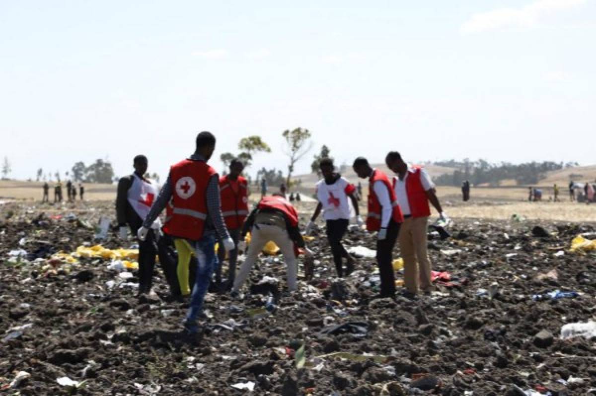 Desgarradoras imágenes: Cae avión de Ethiopian Airlines y mueren todos sus pasajeros