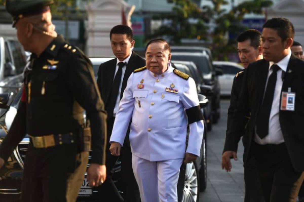 Fotos: Funeral budista en Bangkok para el presidente del Leicester City