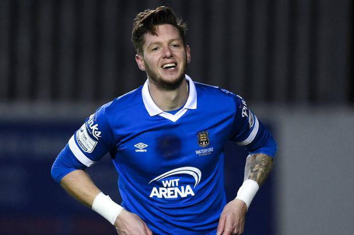 Futbolista es engañado por su mujer y bota sus pertenencias a la calle: “Qué vergüenza. Ten un poco de respeto por ti”