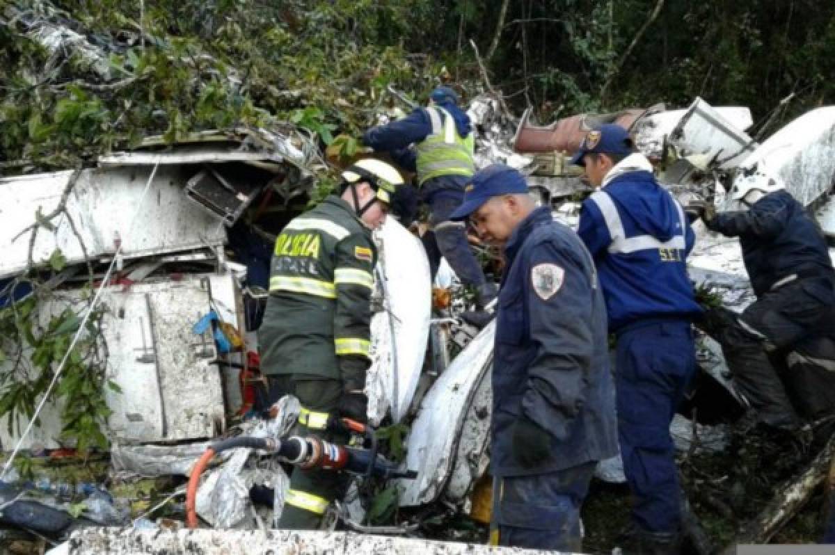 Terribles fotos del avión que se estrella con el club Chapecoense