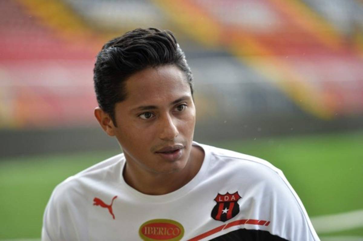 Ramón Núñez no jugará con Alajuelense ante Cruz Azul por la Concacaf