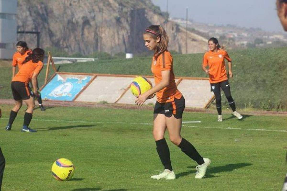 Nailea Vidrio la futbolista de 15 años que deslumbra en la Liga Femenil MX