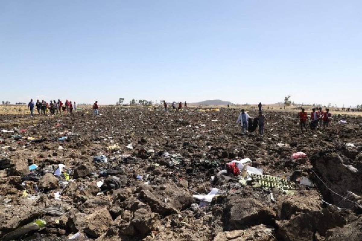 Desgarradoras imágenes: Cae avión de Ethiopian Airlines y mueren todos sus pasajeros