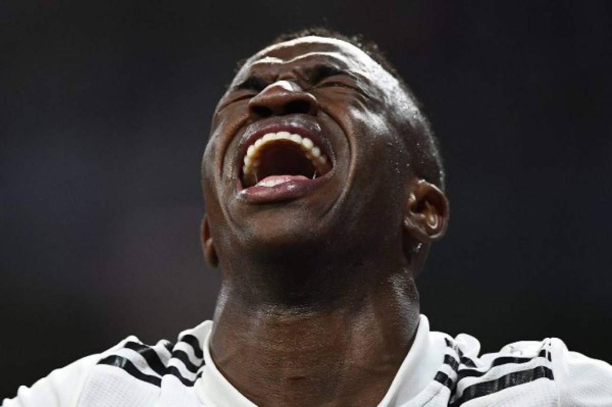 En fotos: Las desgarradoras imágenes de Vinícius Jr contra el Ajax en el Bernabéu