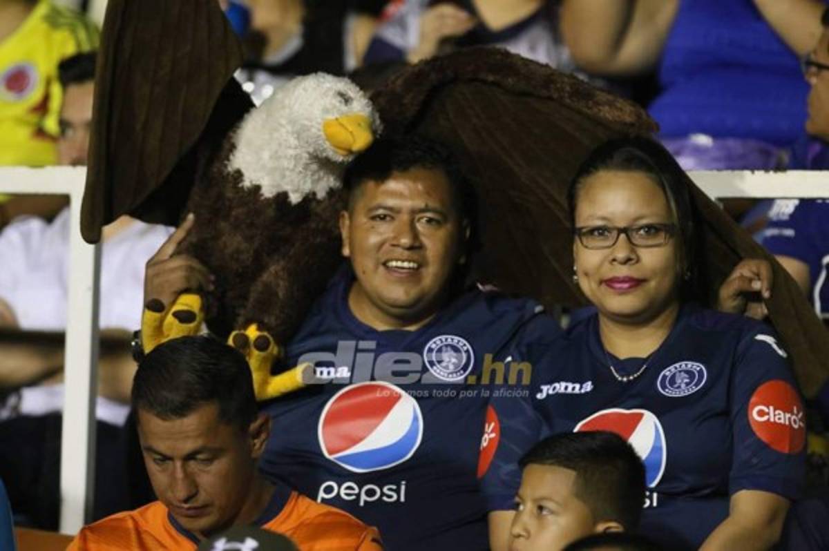 EN FOTOS: Motagüenses abarrotan el Nacional en un espectacular ambiente  