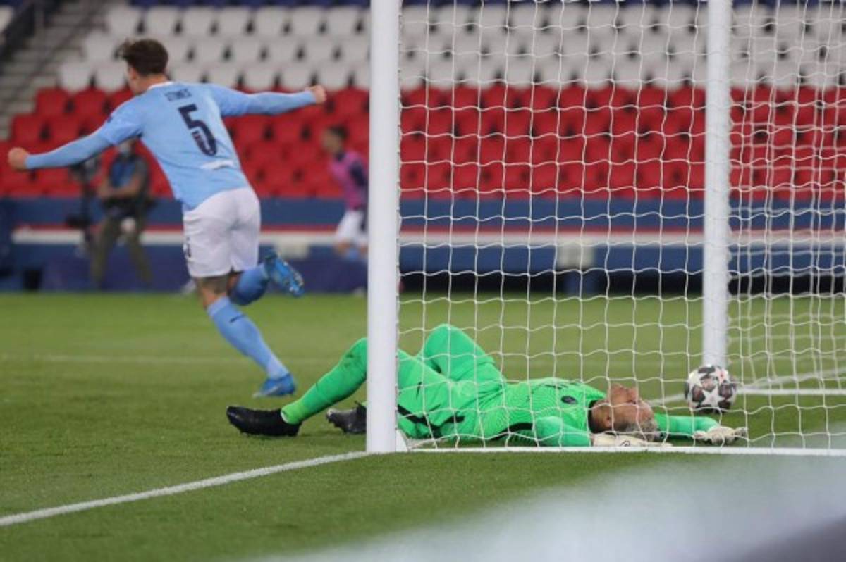 La frustración de Keylor Navas tras su error y el récord que le rompió el Manchester City en Champions League