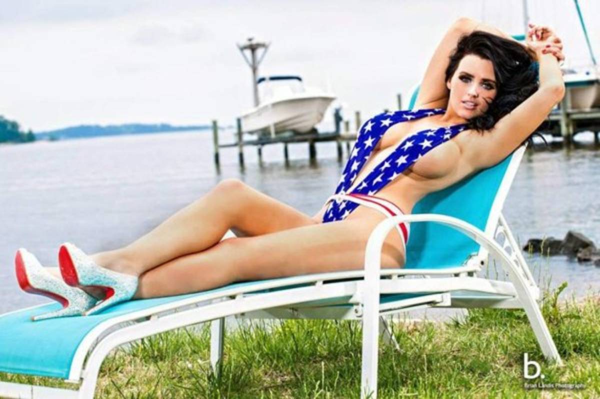 Abigail Ratchford, la chica que dejó el fútbol, ahora es modelo y actriz