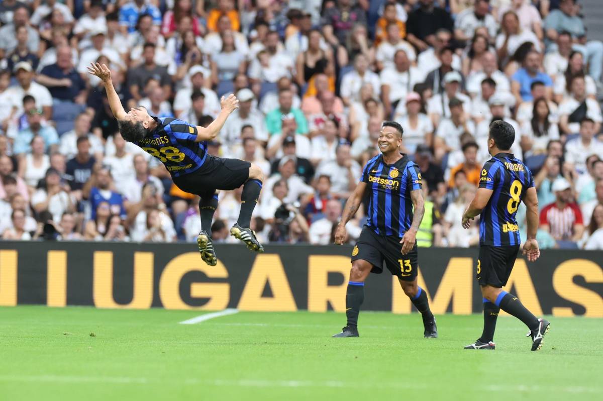 David Suazo enfrentó a las leyendas del Real Madrid: así le fue en el Bernabéu